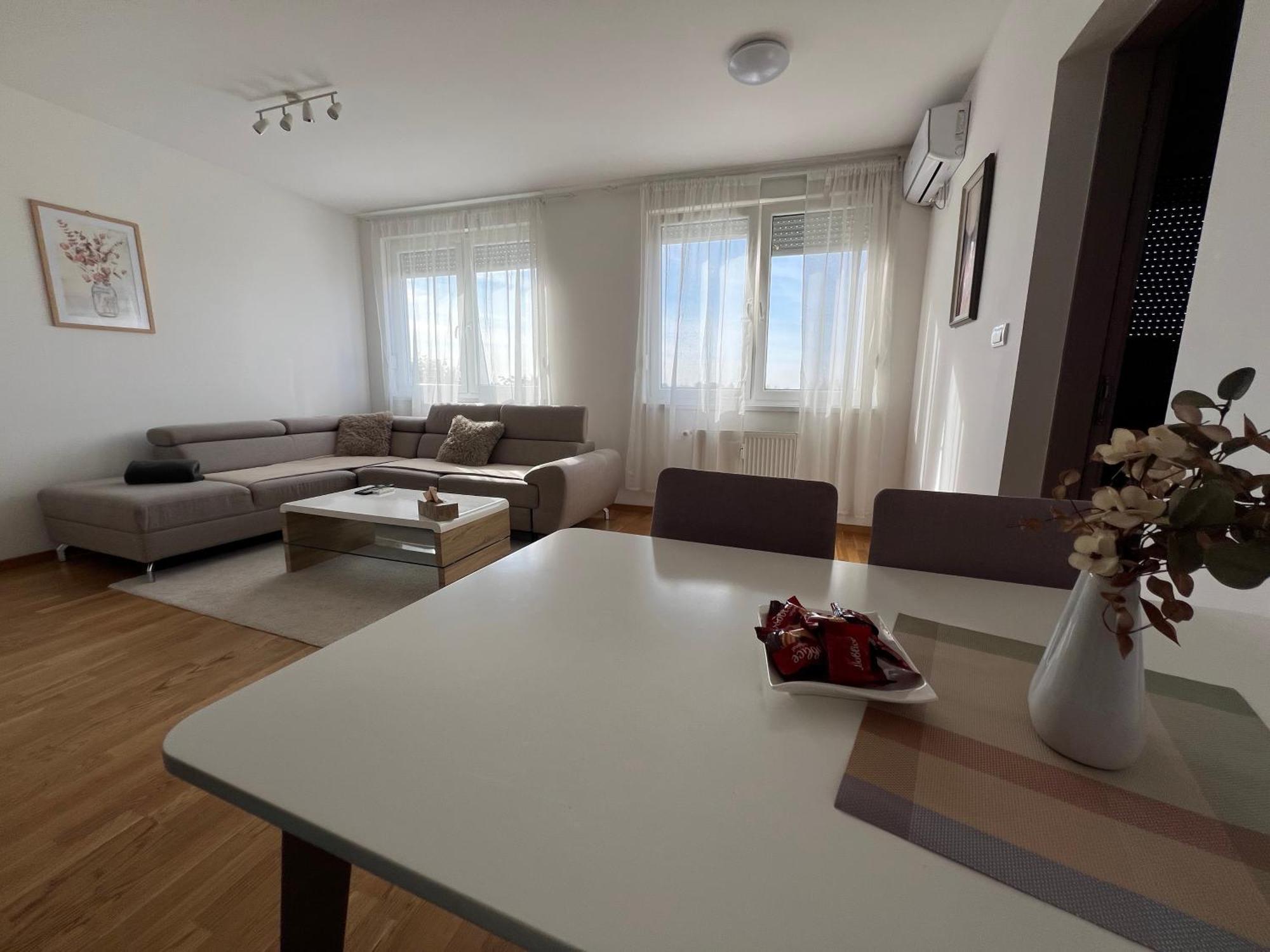 Cozy Apartment Anna Суботица Экстерьер фото